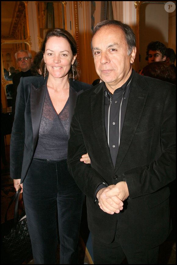 Patrice et Cendrine Dominguez ont assisté à une cérémonie de remise de décorations au ministère de la Culture. RINDOFF-GUIREC / BESTIMAGE