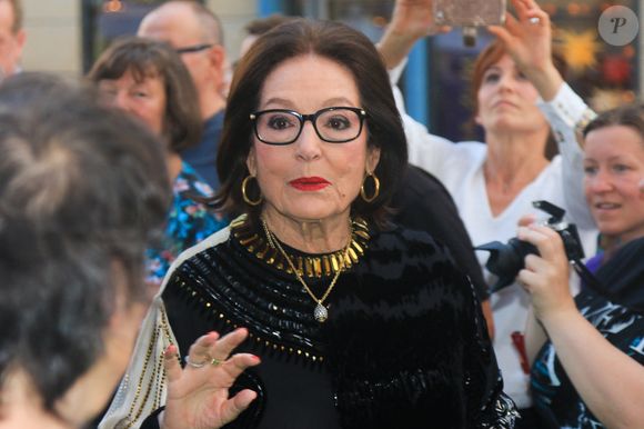 Nana Mouskouri arrivant pour la remise des prix du Prix européen de la culture Taurus à la Frauenkirche de Dresde, en Allemagne, le 08 juin 2018.  Photo by Dana Press/ABACAPRESS.COM