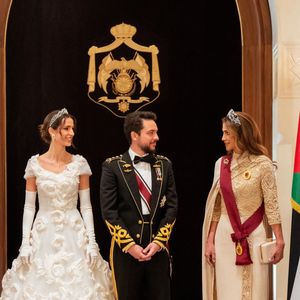 Le prince Hussein de Jordanie, Rajwa al Saif, la reine Rania de Jordanie - Les familles royales au mariage du prince Hussein de Jordanie et de Rajwa al Saif, au palais Zahran à Amman (Jordanie), le 1er juin 2023. Photo by Backgrid USA / Bestimage