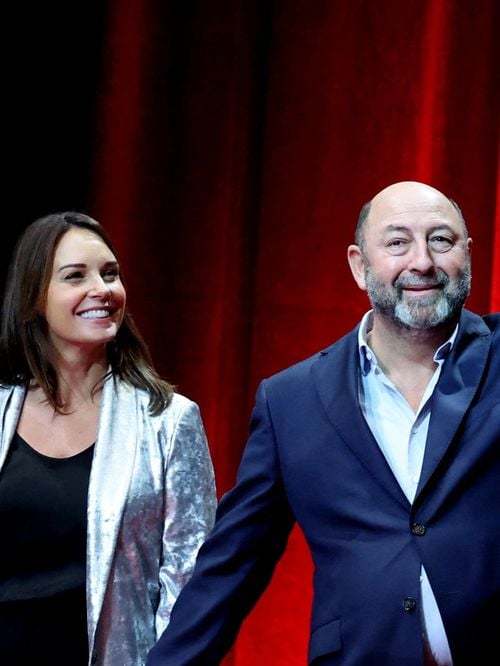 C'est lui qui le dit : Julia Vignali est "le soleil" de son mari Kad Merad, "et pour longtemps"
