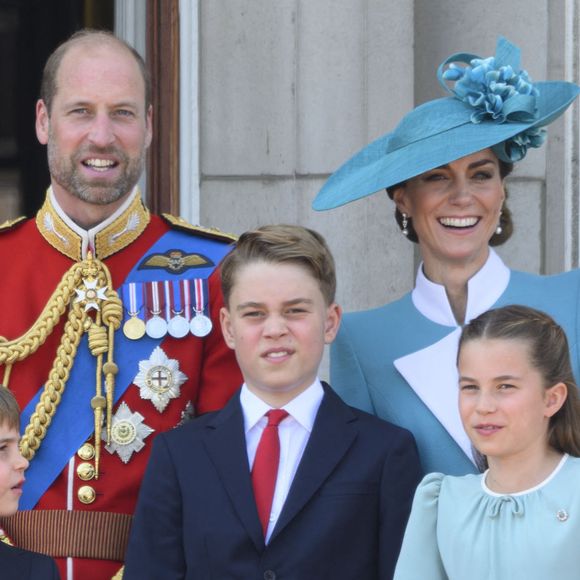Les membres de la famille royale britannique au balcon de Buckingham Palace lors de la cérémonie Trooping the Colour à Londres, le 14 juin 2025.
© Goff Inf / Bestimage