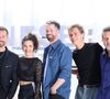 Cet acteur de "Demain nous appartient", présent depuis huit ans dans la fiction, songe justement actuellement à son avenir. 

Hector Langevin, Raphaele Volkoff, Franck Monsigny, Emmanuel Moire et Farouk Bermouga - Photocall de "Demain nous appartient" lors du 7ème festival international Canneséries à Cannes, le 6 avril 2024. 
© Denis Guignebourg / Bestimage