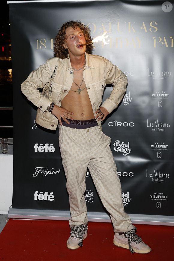 Exclusif - Joalukas Noah lors de sa soirée d'anniversaire, pour ses 18 ans à Paris. © Cyril Moreau / Bestimage