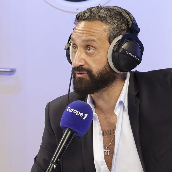 Exclusif - Cyril Hanouna sur le plateau de de l’émission « On Marche Sur La Tête » présentée par C.Hanouna et diffusée en direct sur Europe 1 à Paris le 29 avril 2025.
© Jack Tribeca/Bestimage