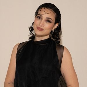 L’artiste confie aussi avoir besoin de marcher pour réfléchir et garder un équilibre.

Camelia Jordana assiste au défilé Icicle Womenswear Fall/Winter 2026-2027 dans le cadre de la Fashion Week de Paris le 05 mars 2026 à Paris, France. © Laurent Zabulon/Abacapress.com
