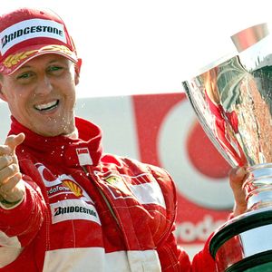 Alors que les informations sur l'état de santé de Michael Schumacher se font au compte-gouttes, Stéfan L’Hermitte, reporter à "L’Équipe Magazine", a récemment partagé une nouvelle plutôt positive.

Le pilote allemand Michael Schumacher de l'équipe Scuderia Ferrari réagit après avoir remporté le Grand Prix d'Italie sur le circuit de Monza, Italie Michael Schumacher a annoncé qu'il prendrait sa retraite à la fin de l'année. Photo by Gero Breloer/DPA/CAMELEON/ABACAPRESS.COM