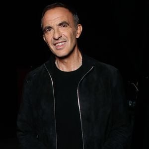 Exclusif - Nikos Aliagas (surprise de L. Fabian)  - Backstage - Enregistrement de l'émission "La Boîte à Secrets N°19" dans les studios de la Cité du Cinéma à Saint-Denis, présentée par F.Bollaert et diffusée le 3 janvier sur France 3
© Christophe Clovis / Bestimage