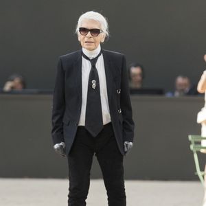 Rapidement, ce lieu devient un terrain d’expérimentation esthétique plutôt qu’un simple espace de vie. 

Karl Lagerfeld - Défilé de mode Haute-Couture automne-hiver 2017/2018 "Chanel" au Grand Palais à Paris. Le 4 juillet 2017 © Olivier Borde / Bestimage