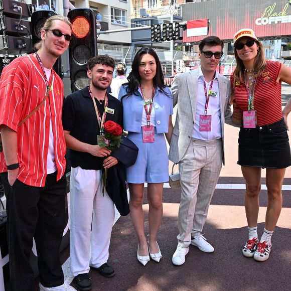 Le prestigieux Grand Prix de Formule 1 de Monaco a fait vibrer la Principauté ce week-end sous l’œil des caméras.

Paul Mirabel, Marie Ducruet, Louis Ducruet et Laury Thilleman dans les paddocks du Formula 1 Louis Vuitton Grand Prix de Monaco

© Bruno Bebert/Bestimage