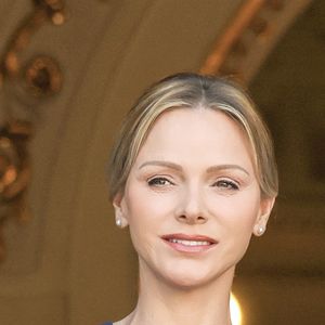La princesse Charlène de Monaco et le prince Albert II de Monaco au balcon du palais princier lors de la procession de la Fête Dieu sur la place du Palais à Monaco le 19 juin 2025. © Claudia Albuquerque/Bestimage
