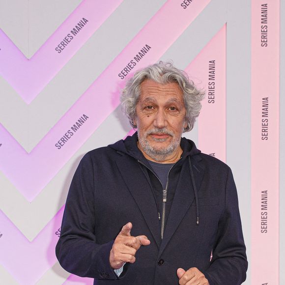 Alain Chabat à la présentation de la mini série animée "Asterix et Obelix : le combat des chefs" au Festival Séries Mania à Lille le 23 mars 2025.

© Stéphane Vansteenkiste / Bestimage