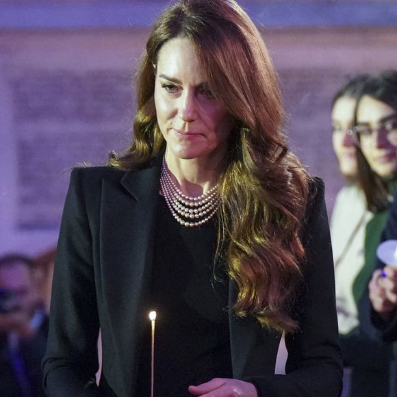 Le prince William, prince de Galles, et Catherine (Kate) Middleton, princesse de Galles, assistent à une cérémonie de commémoration des 80 ans de la libération du camp de concentration d'Auschwitz-Birkenau au Guildhall à Londres, le 26 janvier 2025.

Photo : Julien Burton / Bestimage