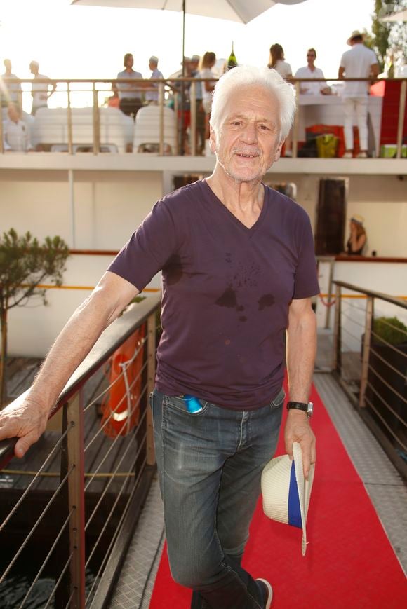 Une vie au soleil donc pour l'interprète de "La ballade des gens heureux"

Gérard Lenorman - 7ème édition du Trophée de la Pétanque Gastronomique au Paris Yacht Marina à Paris le 27 juin 2019. © Christophe Aubert via Bestimage