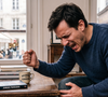 La personnalité, l'environnement familial et les habitudes sociales influencent aussi cette manière de communiquer.

Photo d'illustration - Jurer souvent ne serait pas un hasard : ce que cela révèle de votre personnalité, selon la psychologie