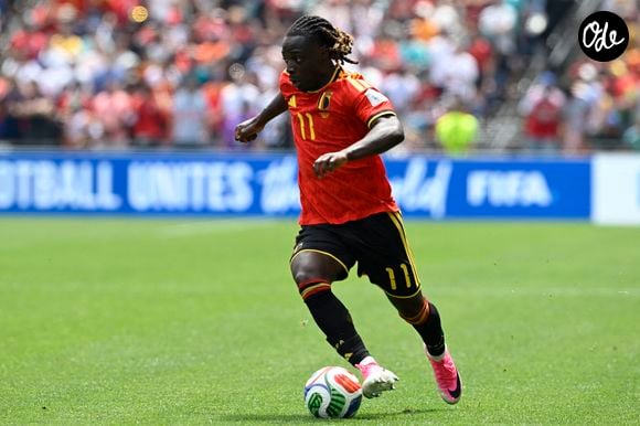 Sortant du silence sur Instagram, le joueur de 24 ans a ignoré la controverse pour se concentrer sur sa famille, affirmant que son cœur est rempli de gratitude.

SEATTLE, ÉTATS-UNIS - 15 JUIN : L'attaquant belge Doku Jeremy en action lors du match de la Coupe du monde de la FIFA 2026 du groupe G opposant la Belgique à l'Égypte au stade Lumen Field, le 15 juin 2026 à Seattle, aux États-Unis, 15/06/2026 
Photo News/Psnewz/Bestimage