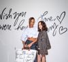 Pour l'occasion, le duo dévoile une édition limitée inédite baptisée "Greetings from New York", arborant la skyline de Manhattan et une carte postale signée de Jeremy Scott.

New York, NY Longchamp célèbre une nouvelle édition limitée et 20 ans de collaboration avec le créateur Jeremy Scott au magasin phare de SoHo.

©Bestimage