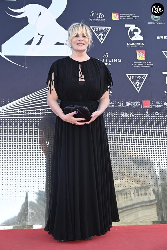 Leur ressemblance physique, notamment au niveau du regard, du sourire et des traits du visage, a marqué les observateurs.

Emmanuelle Seigner et sa fille Morgane Polanski sur le tapis rouge lors de la 3e soirée du 72e Festival du film de Taormine, en Italie.
SGP / BESTIMAGE