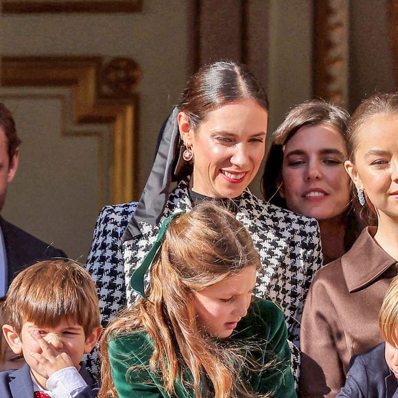 Pierre Casiraghi, Stefano Ercole Carlo Casiraghi, Francesco Carlo Albert Casiraghi, Balthazar Casiraghi-Rassam, Tatiana Santo Domingoi, India Casiraghi, La princesse Alexandra de Hanovre, Charlotte Casiraghi et Maximilian Casiraghi - La famille princière de Monaco au balcon du palais, à l'occasion de la Fête Nationale de Monaco, le 19 novembre 2024. © Jacovides-Bebert/Bestimage