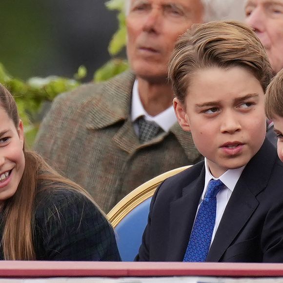 La princesse Charlotte de Galles, Le prince George de Galles, Le prince Louis de Galles - Members of The Royal Family attend the VE80 Celebrations at Buckingham Palace, London, UK, on the 5th May 2025. © Julien Burton / Bestimage