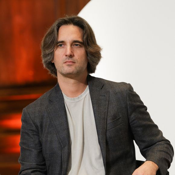 Il y a un mois, l'équipe du film n'avait remporté aucune statuette lors de la cérémonie des César.

Dimitri Rassam à la cérémonie "César des Lycéens 2025", au sein du Grand Amphithéâtre de la Sorbonne, pour le film "Le Comte de Monte-Cristo", le 26 mars 2025.

Photo : Coadic Guirec / Bestimage