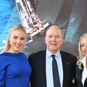 Exclusif - Le prince Albert II de Monaco, entouré par Charles et Camilla de Bourbon des Deux Siciles et leurs filles les princesses Maria Carolina et Maria Chiara - Le prince Albert II de Monaco durant la cérémonie d'intronisation des nouveaux membres du Yacht Club de Monaco, le 17 juin 2024 © Bruno Bebert / Bestimage