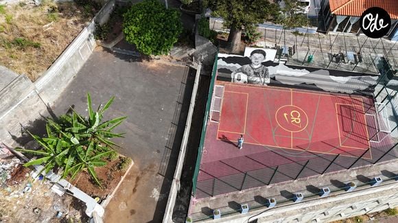 La maison d'enfance de la superstar du football Cristiano Ronaldo dans les collines de Madère a été transformée en parking.© Backgrid UK/ Bestimage