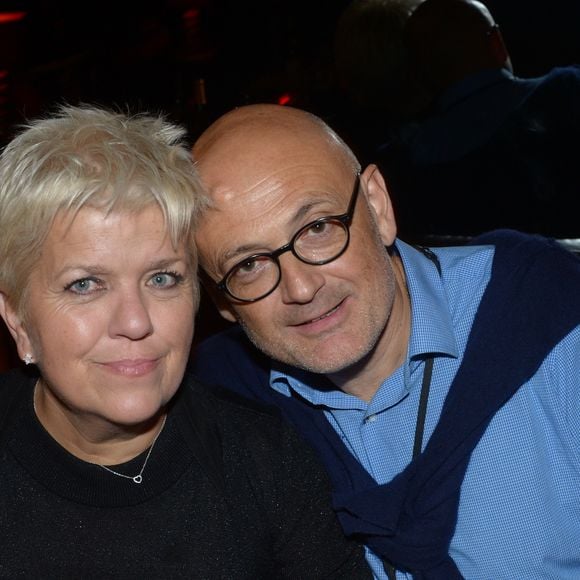 “Pendant une semaine, on est en vase clos, on n'a pas nos promos. Il y a ceux qui font les Zénith, les Arenas, il y a ceux qui font les théâtres”, ajoute-t-elle

Archives - Mimie Mathy et son mari - After Show des Enfoirés chez Castel a Paris, le 28 janvier 2013