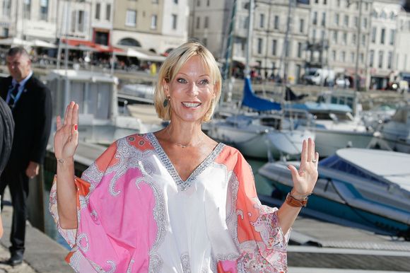 Rebecca Hampton qui jouait le rôle de Céline Frémont lorsque la série était encore diffusée sur France 3.

Rebecca Hampton lors de la 20e édition du Festival de fiction TV, le 15 septembre 2018 à La Rochelle, France .Photo by Thibaud MORITZ/ ABACAPRESS.COM