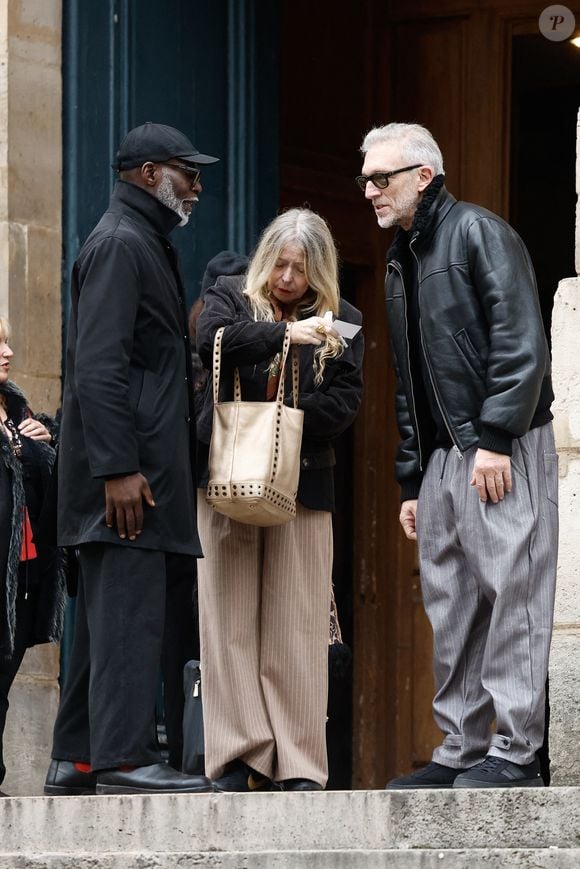 Vincent Cassel et Ériq Ebouaney faisaient partie des premières personnalités présentes à l’église Saint-Roch, où ils ont rendu un hommage ému à Tchéky Karyo.

Eriq Ebouaney, guest, Vincent Cassel - Personnalités à la cérémonie en hommage à Tchéky Karyo en l'église Saint Roch à Paris.