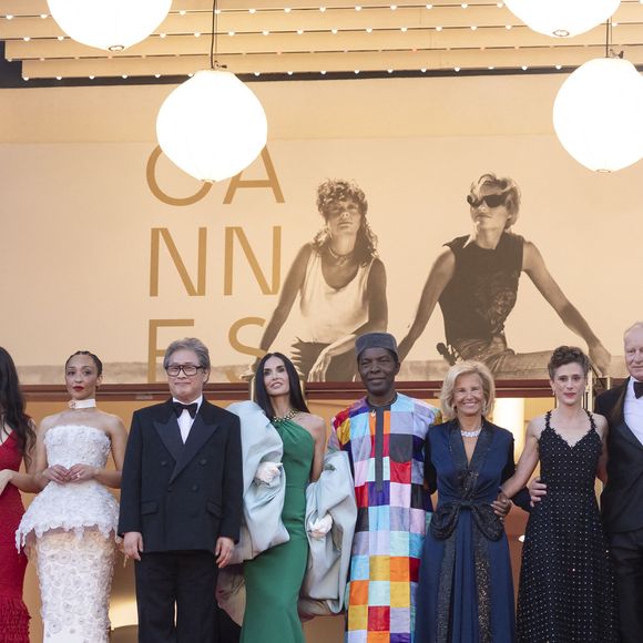 Thierry Frémaux, Diego Cespedes, Chloé Zhao, Ruth Negga, Park Chan-wook, Demi Moore, Isaach de Bankolé, Iris Knobloch, Laura Wandel, Stellan Skarsgard, Paul Laverty, David Lisnard - Montée des marches pour la cérémonie de clôture du 79ème Festival International du Film de Cannes, le 23 mai 2026. © Olivier Borde / Bestimage