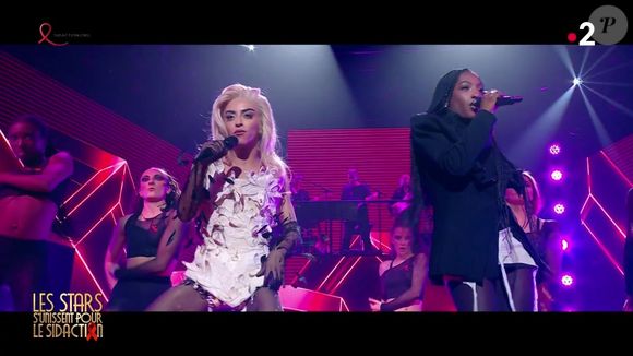 Ebony performant aux côtés de Bilal Hassani pour le Sidaction sur France 2.
