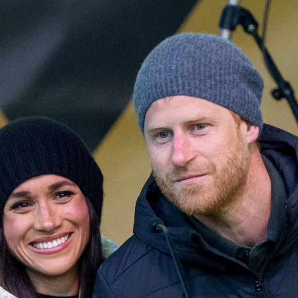 Le prince Harry, duc de Sussex, et Meghan, duchesse de Sussex, assistent à la cérémonie de bienvenue à Whistler lors de la deuxième journée des Jeux Invictus 2025 à Whistler.