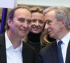 Le "beau-fils" de Bernard Arnault va lui faire de la concurrence
Bernard Arnault et sa fille Delphine Arnault avec Xavier Niel (compagnon de Delphine Arnault) - Inauguration de "La maison des Startups LVMH" à la station F à Paris. © Denis Guignebourg/Bestimage