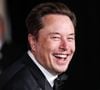 Il est devenu l'homme le plus riche de la planète, mais aussi celui le plus controversé. 

Elon Musk à Los Angeles  Backgrid USA / Bestimage