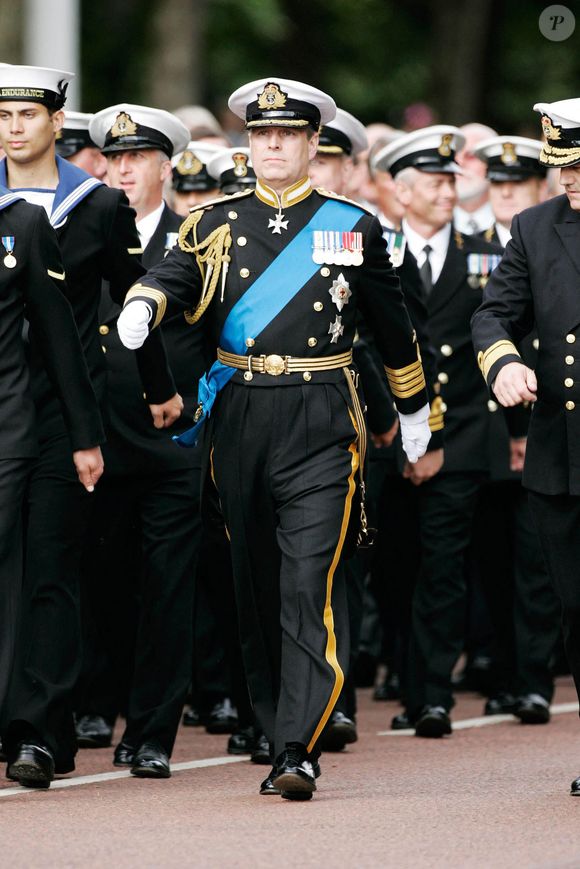 Info - Le prince Andrew, empêtré dans des scandales, renonce à son titre royal et ses honneurs.
PA Photo/ Bestimage
