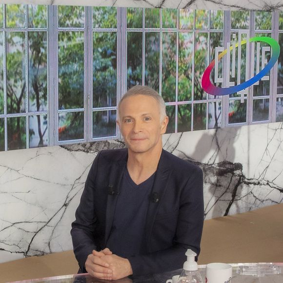 Samuel Etienne - Backstage de l'enregistrement de l'émission "Clique", présentée par M.Achour et diffusée en clair sur Canal + le 11 avril 2021. © Jack Tribeca / Bestimage