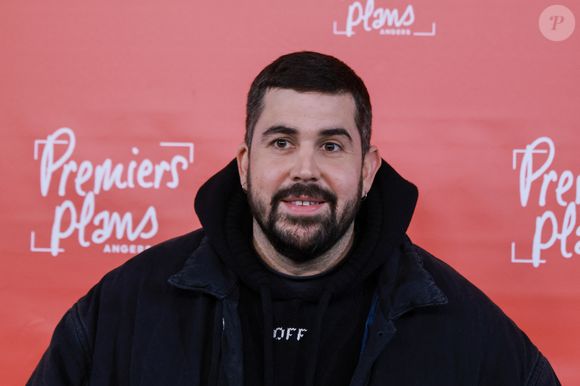 Ainsi, il a pu donner quelques conseils à sa protégée, mais peut-être ne sont-ils pas tous bons à prendre...

Artus - 37ème édition du Festival Premiers Plans à Angers le 20 janvier 2025. © Laetitia Notarianni /Bestimage