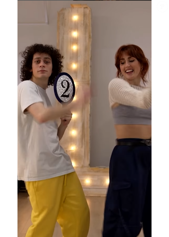 Pour rappel, Ana Riera est arrivée l'an passé dans "Danse avec les stars" en duo avec Roman Doduik.

Ana Riera danse avec Roman Doduik dans "Danse avec les stars 2024"