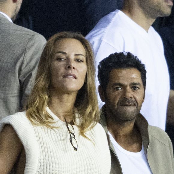 Jamel Debbouze et Mélissa Theuriau font une rencontre improbable dans leur quartier

Mélissa Theuriau et son mari Jamel Debbouze - People assistent au match aller de la Ligue des Champions entre le Paris Saint-Germain et la Juventus (2-1) au Parc des Princes à Paris.