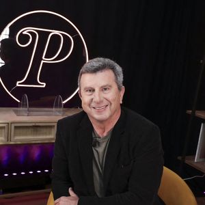 Interviewé par "Télé Star", Pascal Bataille a donné des nouvelles rassurantes concernant son état de santé. 

Pascal Bataille en interview pour "Purepeople", avec le format "En privé avec"