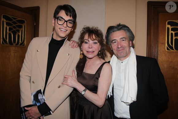 Antonin Verhamme, Grâce de Capitani et son compagnon Jean-Pierre Jacquin -  31ème Gala de l’Espoir donné au profit de la recherche contre le cancer au théâtre des Champs-Elysée à Paris le 14 octobre 2025. © Philippe Baldini/Bestimage