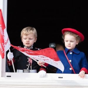 Couronne Le prince Jacques de Monaco et la princesse Gabriella de Monaco posant sur le balcon du palais lors des célébrations de la fête nationale monégasque le 19 novembre 2019 à Monaco, Monaco. Photo David Niviere/ABACAPRESS.COM