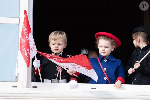 Couronne Le prince Jacques de Monaco et la princesse Gabriella de Monaco posant sur le balcon du palais lors des célébrations de la fête nationale monégasque le 19 novembre 2019 à Monaco, Monaco. Photo David Niviere/ABACAPRESS.COM