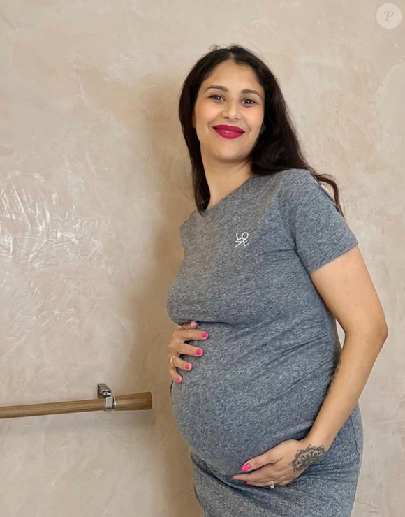 "Quand tu attends tranquillement ton bébé 11". La famille devrait-elle donc bientôt s'agrandir ? 

Raoudha et Stéphane Jean-Zephirin, couple star de "Familles nombreuses, la vie en XXL"