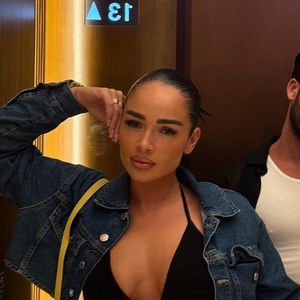 L'influenceuse est très remontée contre les Français et tout particulièrement contre les médias qui s'en prennent aux ressortissants actuellement bloqués dans l'émirat. 

Jazz et Laurent Correia immortalisés sur Instagram