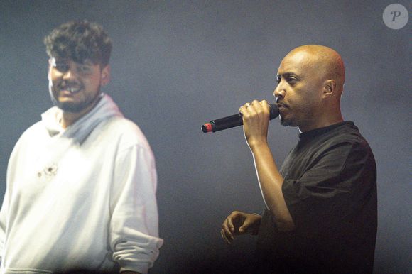 Alors qu'il pourrait scolariser ses enfants dans le privé, Soprano n'a pas fait ce choix 

Soprano - Les artistes se produisent lors du concert "Scoop Live" de Radio Scoop à la LDLC Arena de Décines près de Lyon, le 25 février 2025. 
© Sandrine Thesillat / PsnewZ / Bestimage