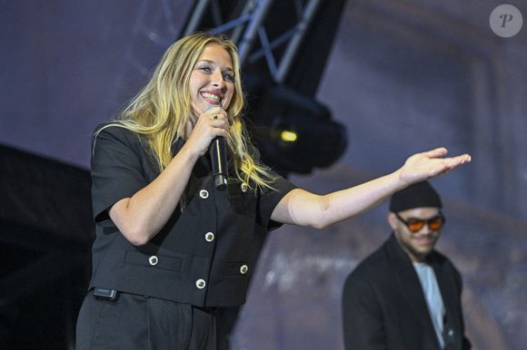 La chanteuse a été résumée à son passage dans l'émission

Helena Bailly lors de la fête nationale belge. Festivités et concert au Jubelpark. Bruxelles, Belgique le 21 juillet 2025. © Peter De Smedt/Content Curation/Abacapress.com