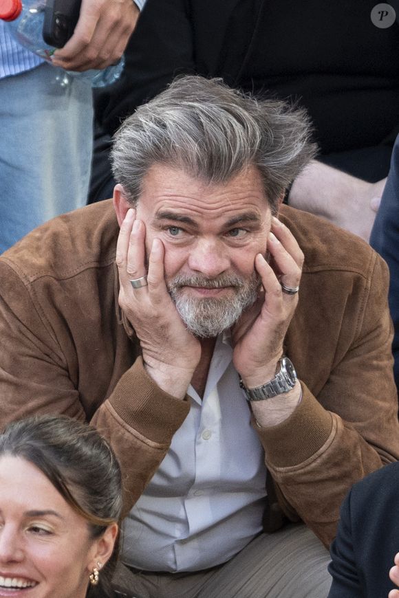 Clovis Cornillac en tribunes lors de la finale messieurs des Internationaux de France de Tennis de Roland Garros 2025 (jour 15), à Paris, France, le 8 juin 2025. © Cyril Moreau/Bestimage