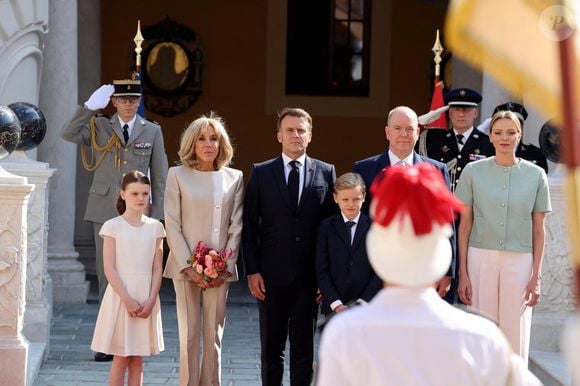 La princesse Gabriella, Brigitte Macron, le président Emmanuel Macron, le prince Albert II de Monaco, Le prince héréditaire Jacques de Monaco, La princesse Charlène de Monaco lors de l'accueil du couple présidentiel français par le couple princier de Monaco au palais princier, le 7 juin 2025
Photo : Dominique Jacovides / Bestimage
