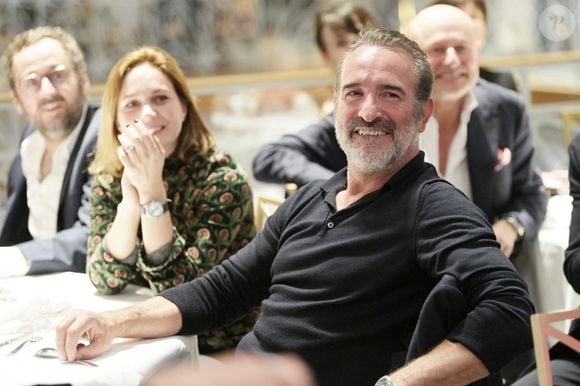 Jean Dujardin et sa femme Nathalie Péchalat (nouvelle présidente de l'association "Premiers de Cordée") - Dîner de charité Breitling à la Samaritaine pour l’association "Premiers de Cordée" à Paris le 4 avril 2024. © Rachid Bellak/Bestimage